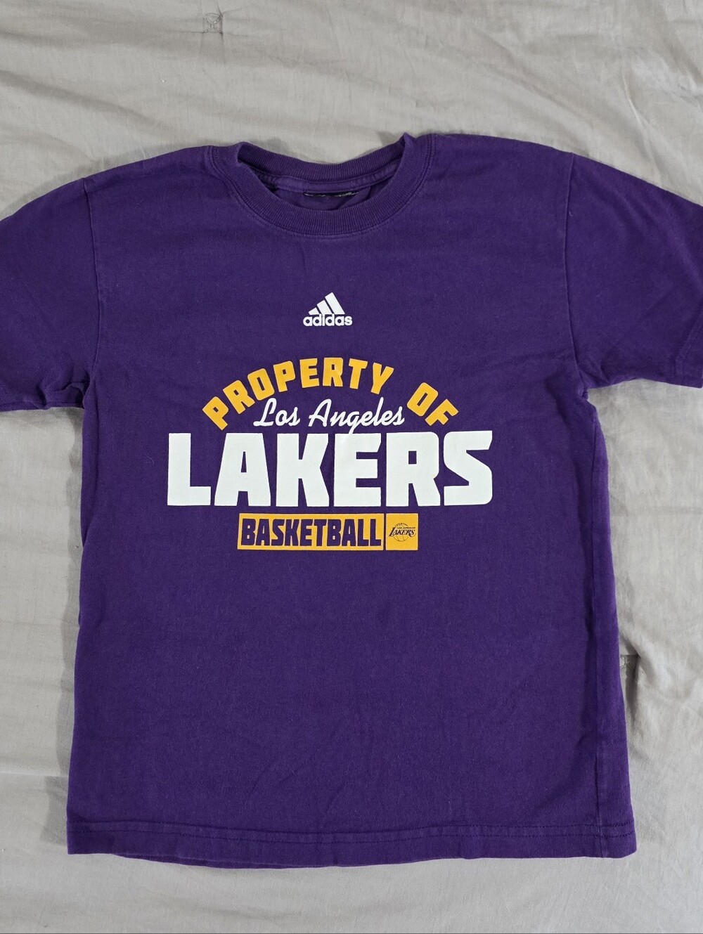 Adidas Boys Lakers NBA Tshirt size 8